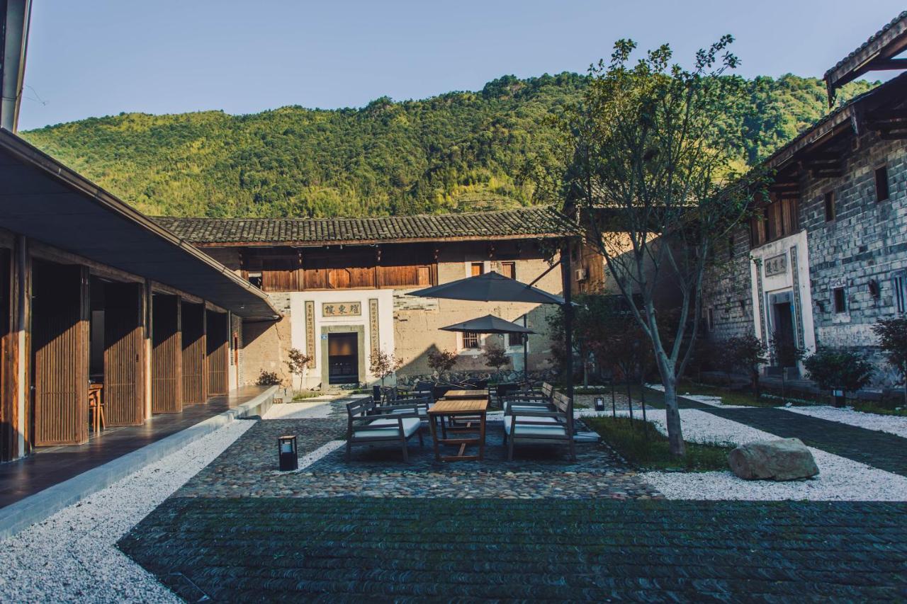 Отель Tsingpu Tulou Retreat Zhangzhou Экстерьер фото